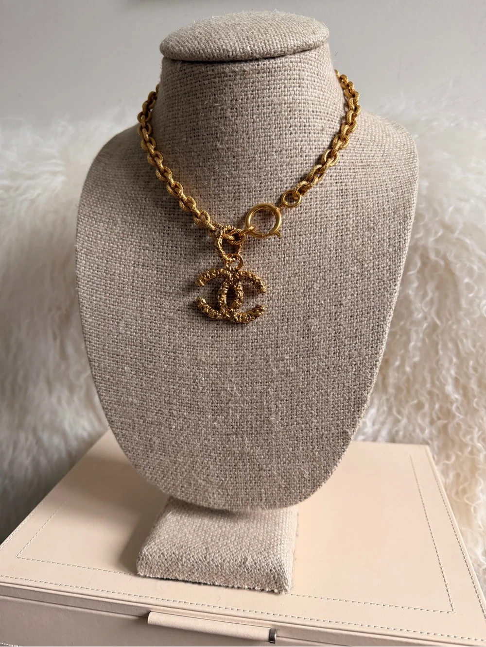 CHANEL Gold CC Pendant lava Necklace